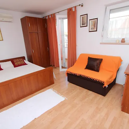 尤里卡公寓 * 罗维尼