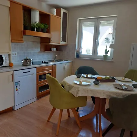 Ulika Apartman *