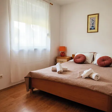 Ulika Apartman *