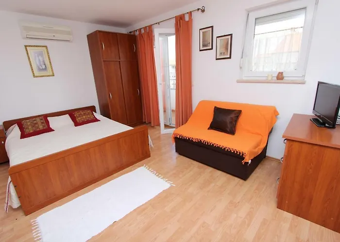 Ulika 아파트 로비니